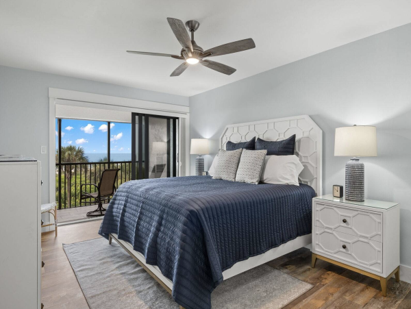 Family Friendly Complex in Sanibel Located on the Beach